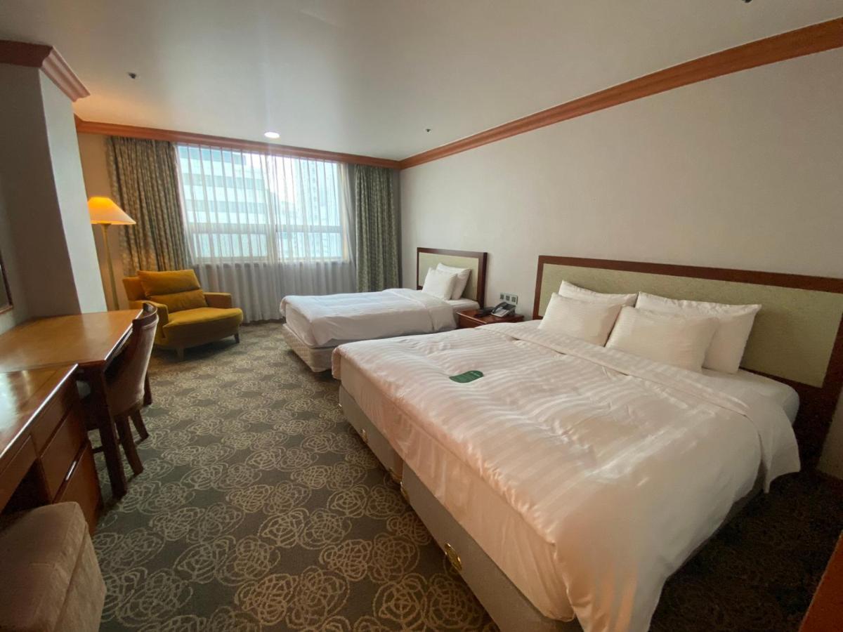 Hotel International Changwon Exteriör bild