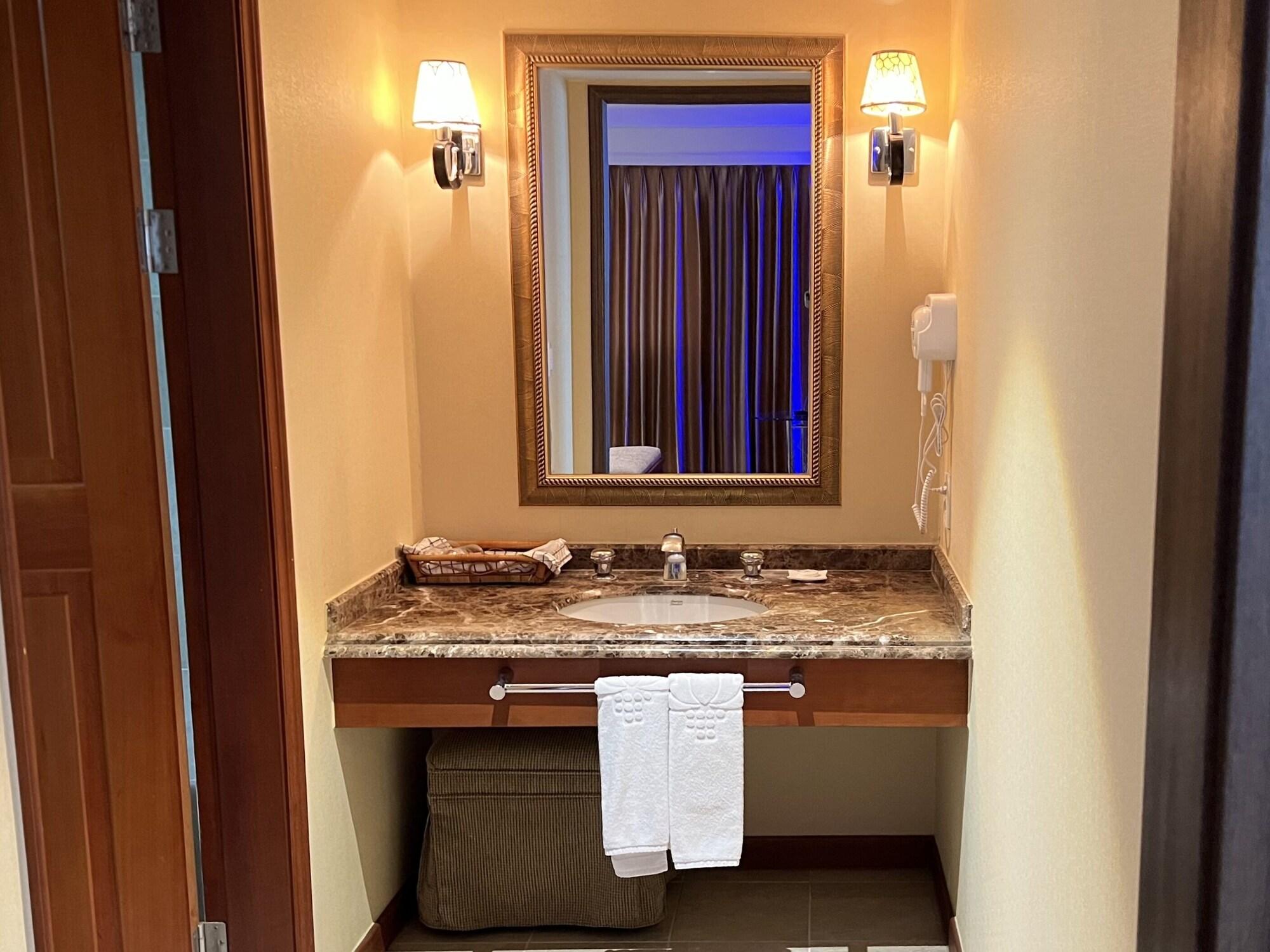 Hotel International Changwon Exteriör bild