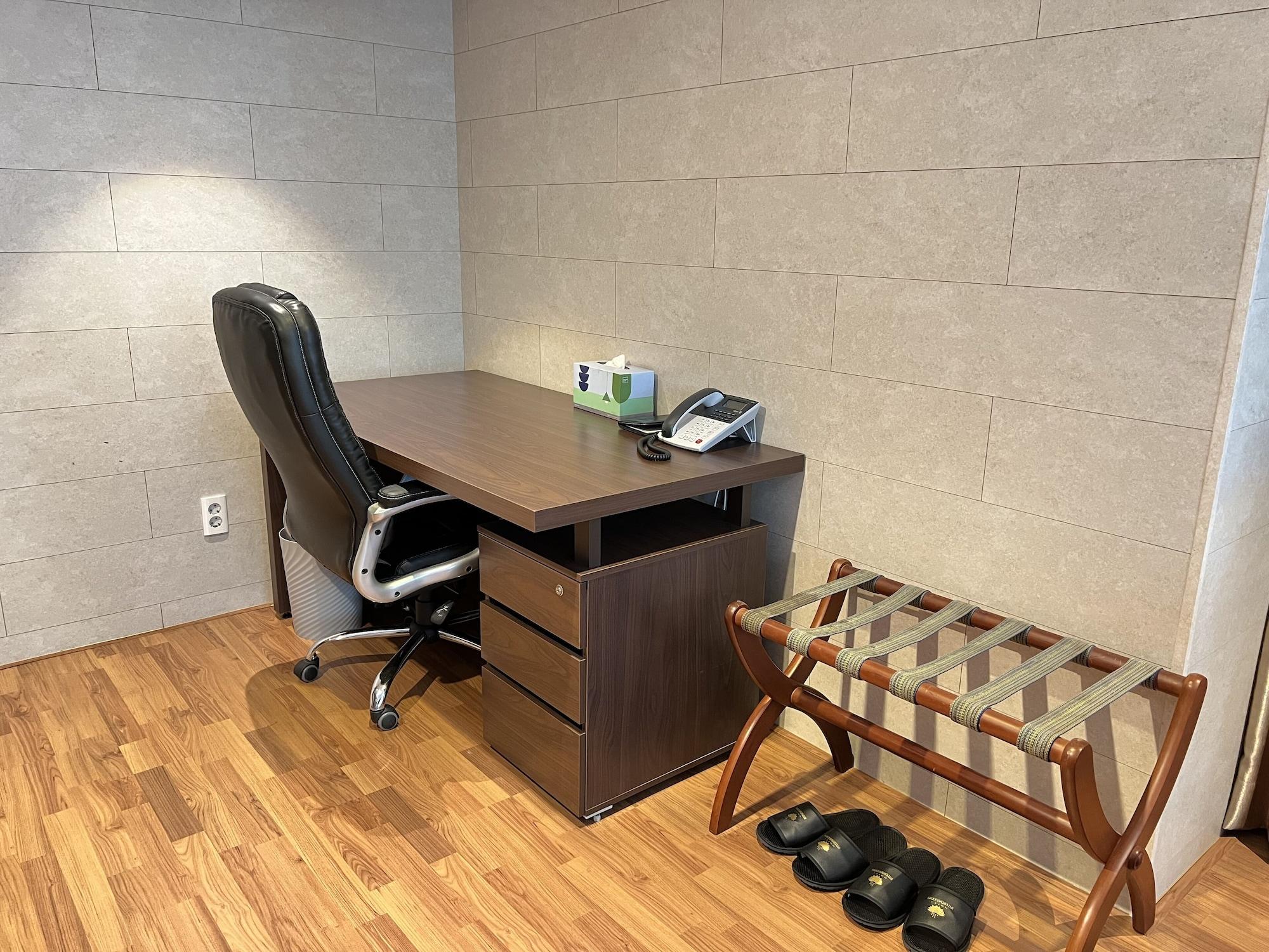 Hotel International Changwon Exteriör bild