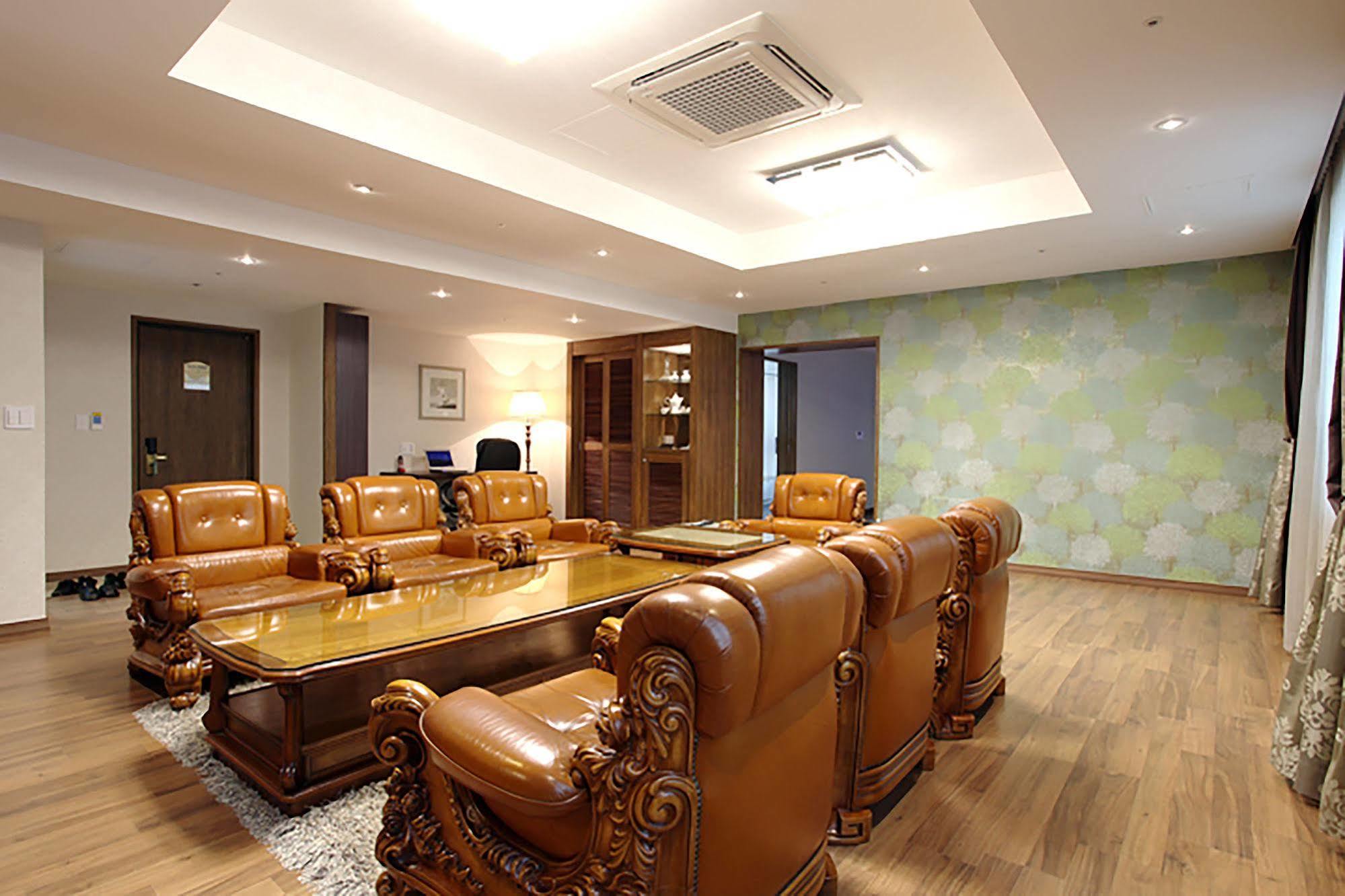 Hotel International Changwon Exteriör bild
