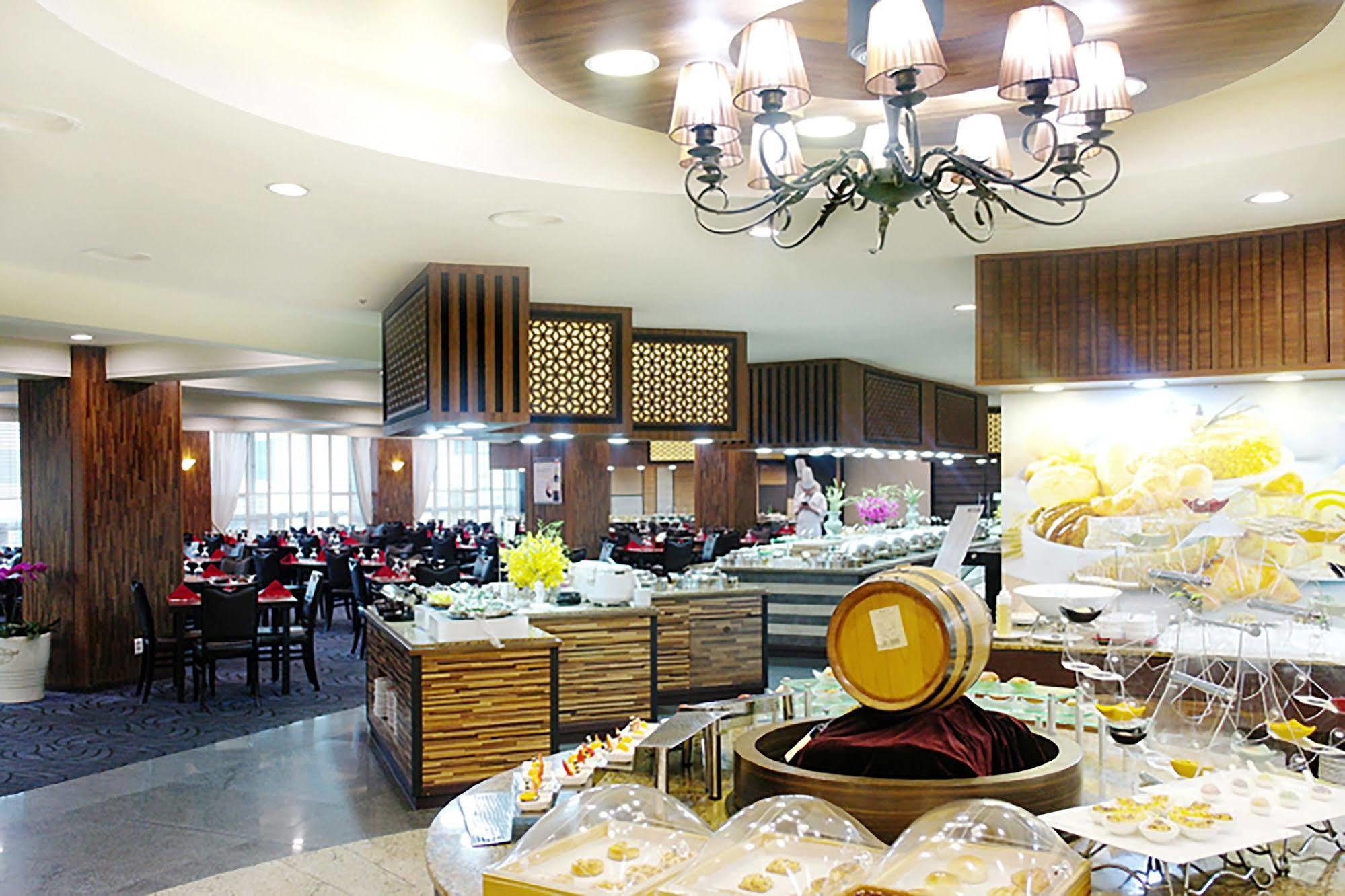 Hotel International Changwon Exteriör bild