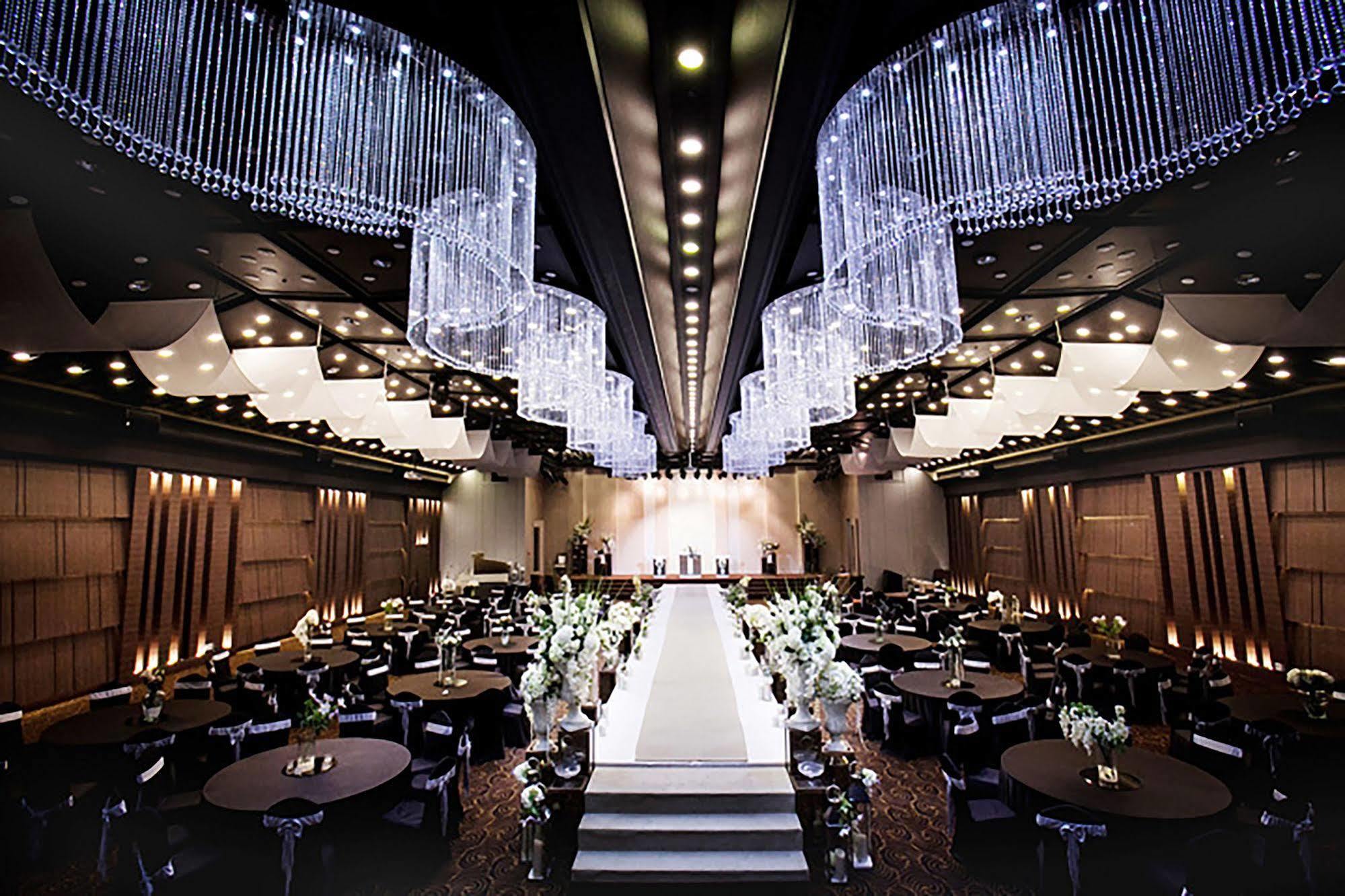 Hotel International Changwon Exteriör bild
